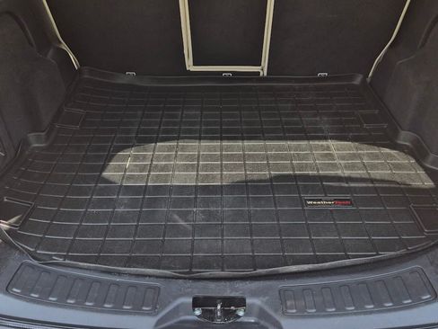 Used 2019 Land Rover Discovery Sport HSE Luxury AWD/4WD image 14
