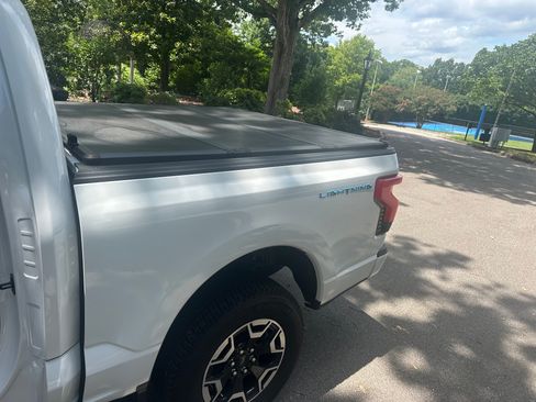 Used 2023 Ford F150 Lightning XLT image 11