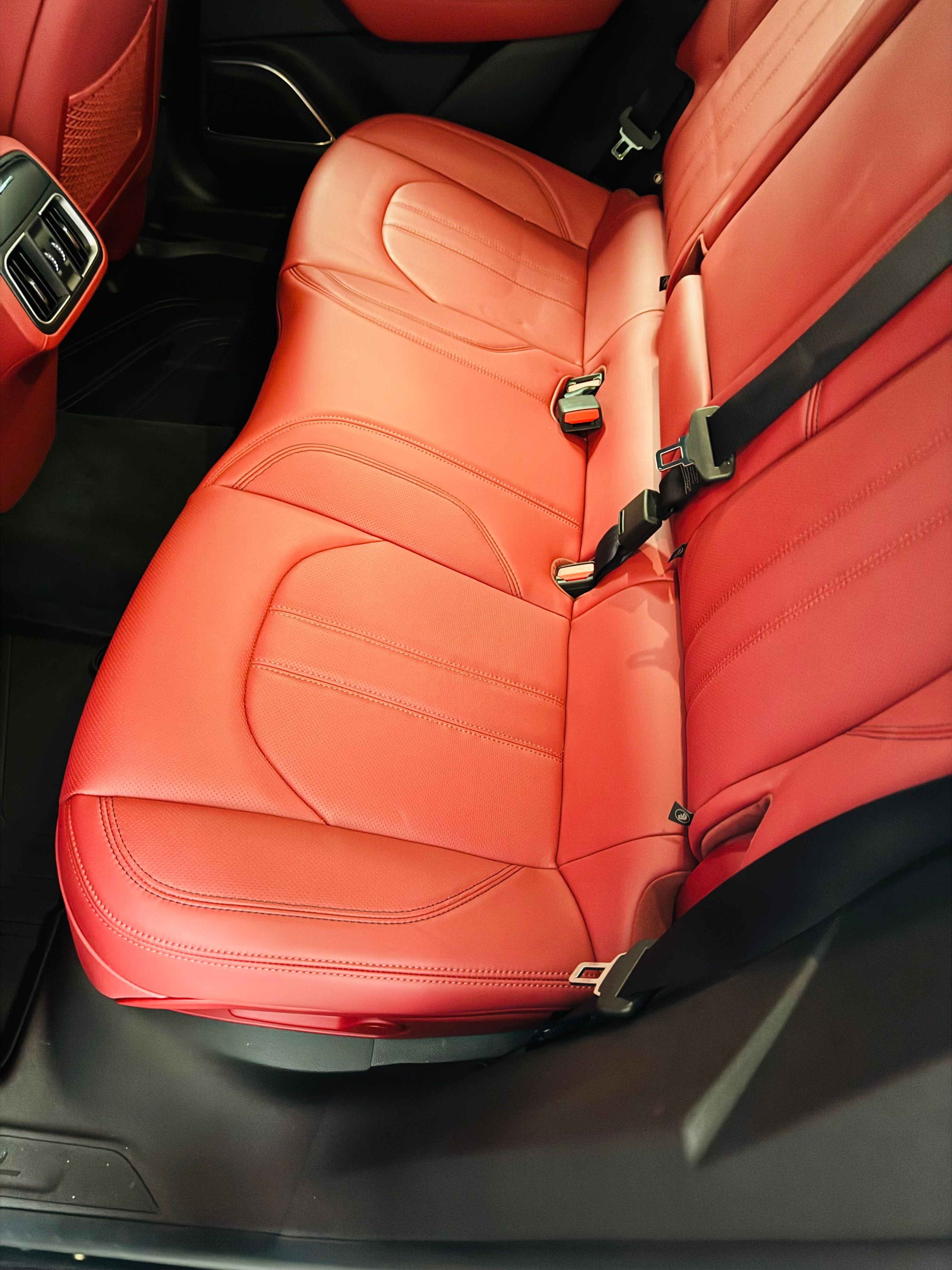 Used 2022 Maserati Levante Modena AWD/4WD image 12