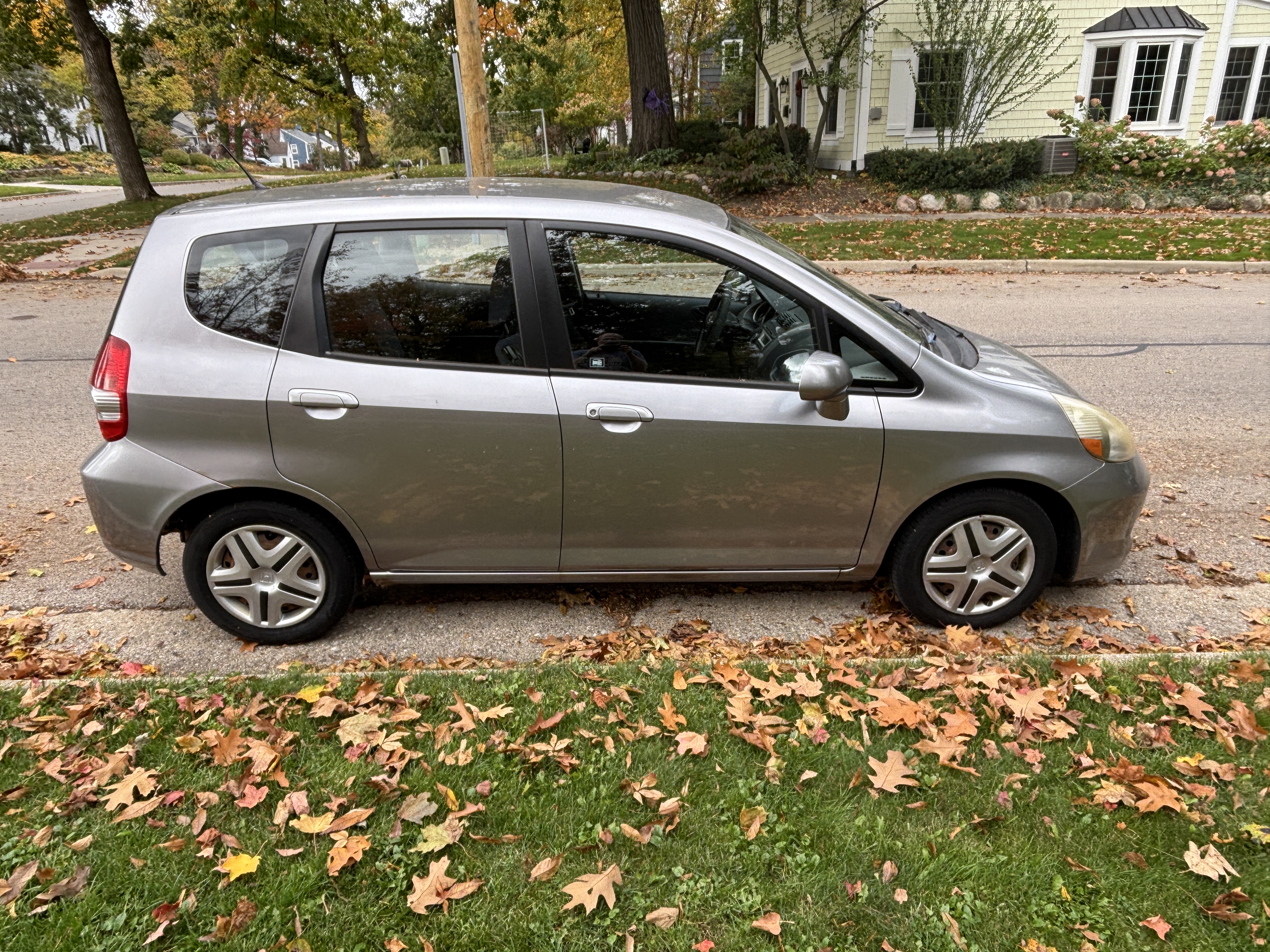 Used 2008 Honda Fit image 1