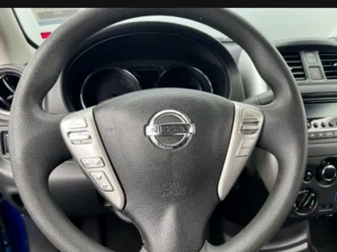 Used 2016 Nissan Versa SV FWD image 12