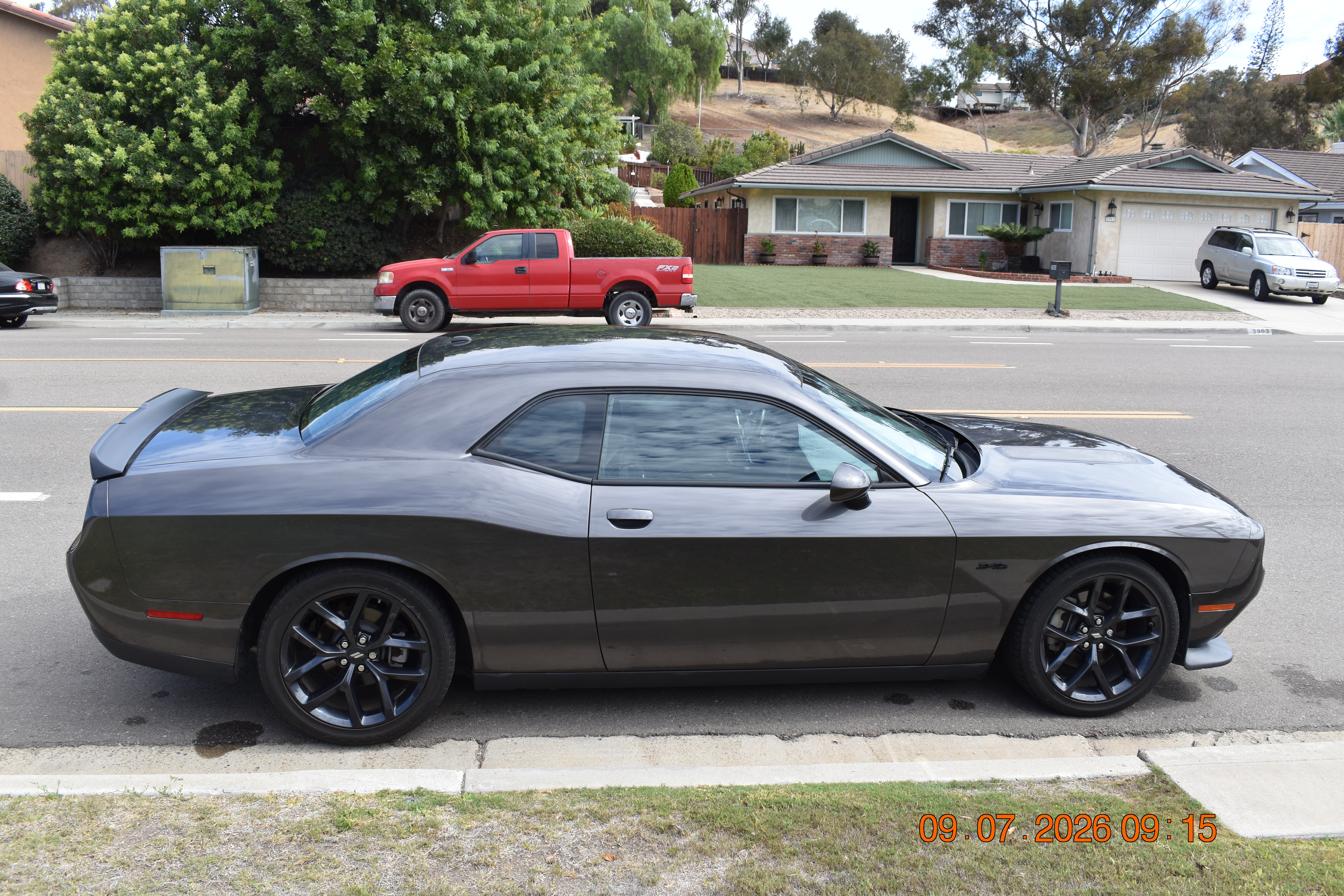 Used 2023 Dodge Challenger R/T w/ Blacktop Package RWD image 3