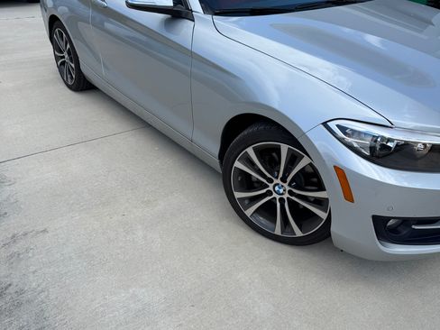 Used 2017 BMW 230i Convertible RWD image 4