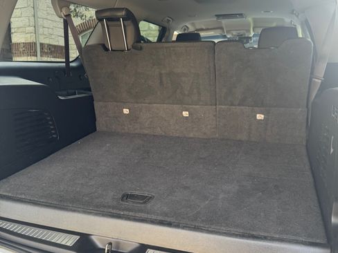 Used 2015 Chevrolet Suburban LT w/ Luxury Package image 15