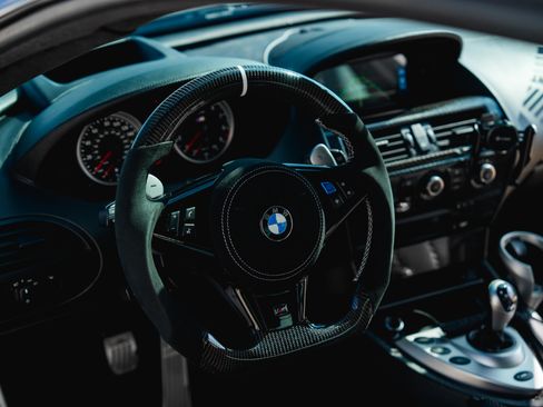 Used 2006 BMW M6 Coupe image 15