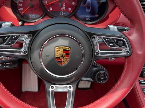 Used 2022 Porsche 718 Boxster RWD image 10