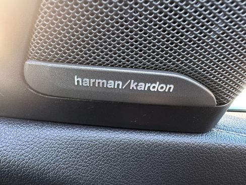 Used 2020 BMW X5 sDrive40i w/ Premium Package image 9