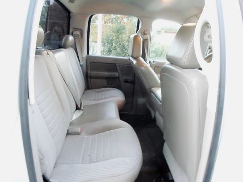 Used 2007 Dodge Ram 2500 Truck ST image 18