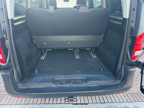 Used 2019 Mercedes-Benz Metris Passenger image 22