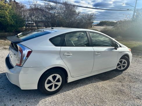 Used 2014 Toyota Prius Two image 5