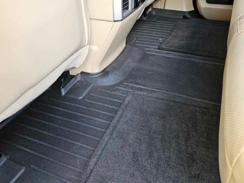 Used 2017 Ford F150 Lariat image 10