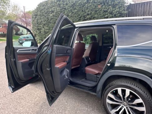 Used 2021 Volkswagen Atlas SEL R-Line image 19