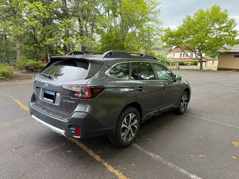 Used 2022 Subaru Outback Limited AWD/4WD image 10