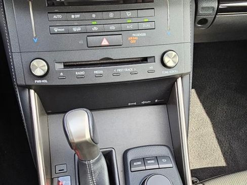 Used 2016 Lexus IS 200t image 16