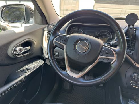 Used 2016 Jeep Cherokee Latitude w/ Comfort & Convenience Group image 19