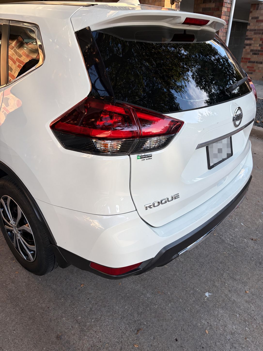 Used 2019 Nissan Rogue S FWD image 11
