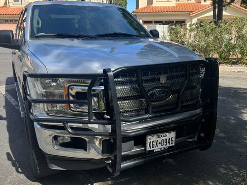 Used 2019 Ford F150 XLT w/ Equipment Group 302A Luxury image 15