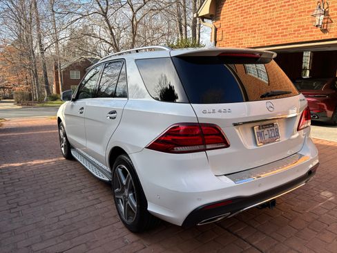Used 2016 Mercedes-Benz GLE 400 4MATIC image 5