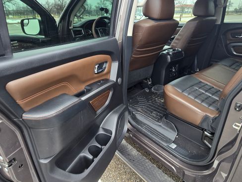 Used 2017 Nissan Titan Platinum Reserve image 11