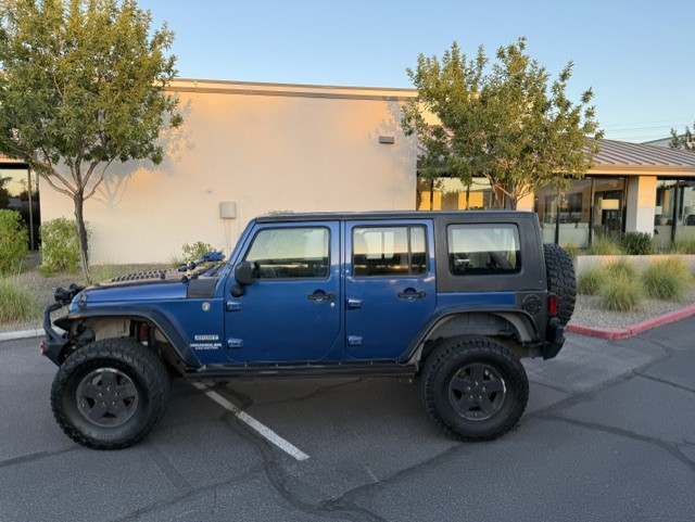 Used 2010 Jeep Wrangler Unlimited Sport AWD/4WD image 5