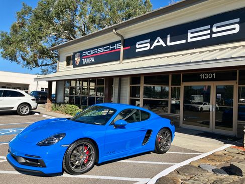 Used 2025 Porsche 718 Cayman GT4 image 16