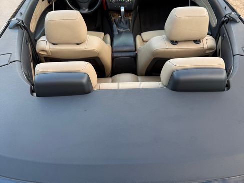 Used 2008 BMW 135i Convertible image 10