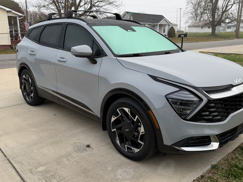 Used 2024 Kia Sportage SX image 2