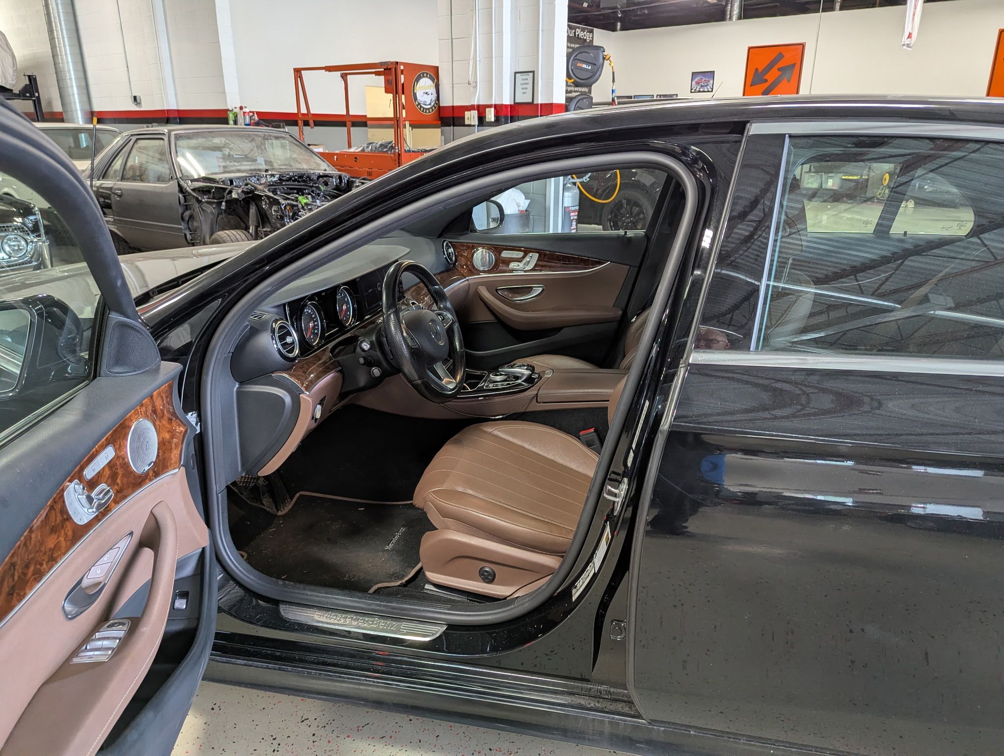 Used 2017 Mercedes-Benz E 300 4MATIC image 5