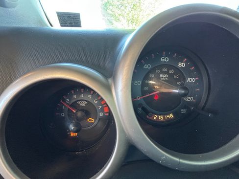 Used 2004 Honda Element LX image 11