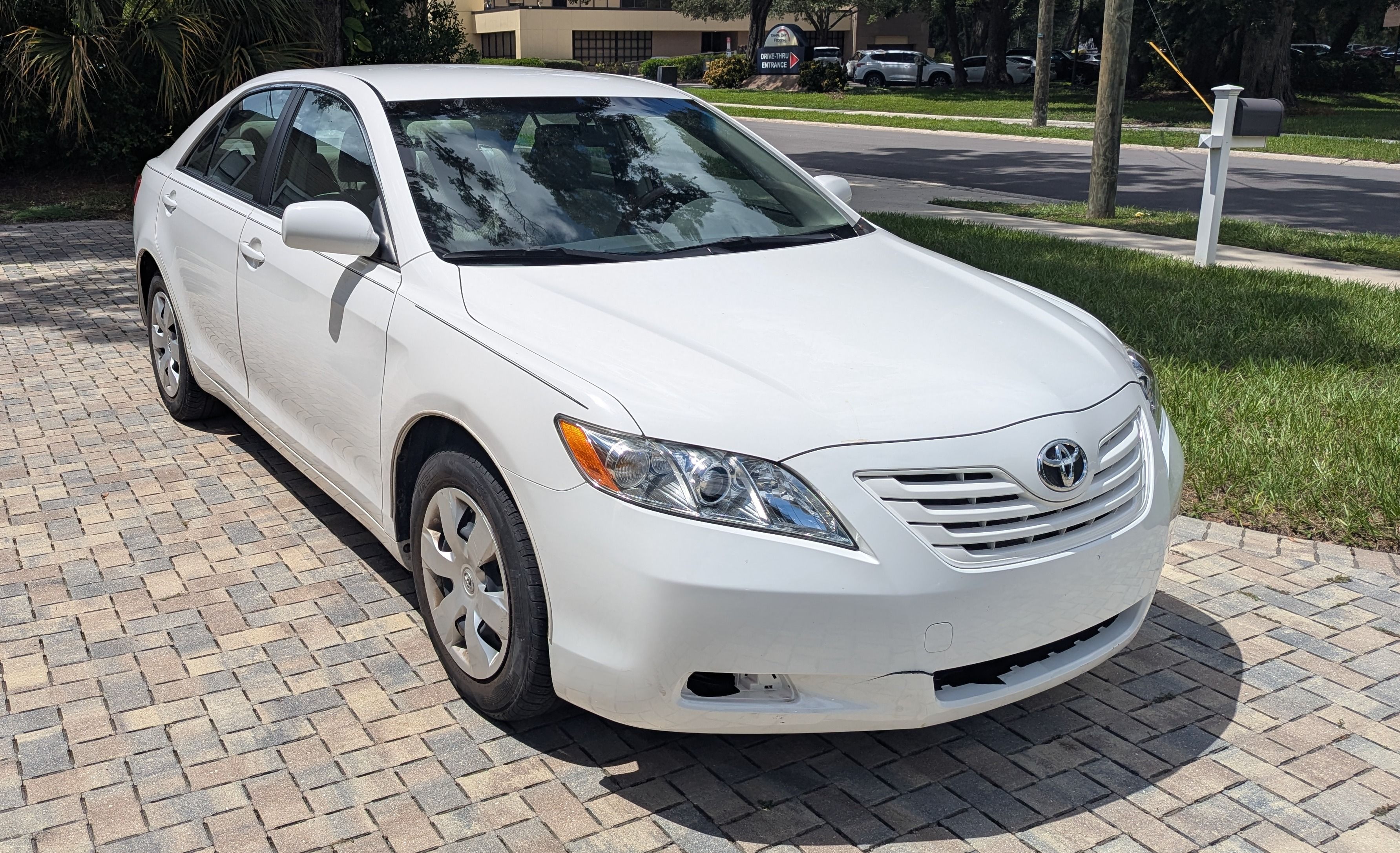 Used 2007 Toyota Camry LE FWD image 4