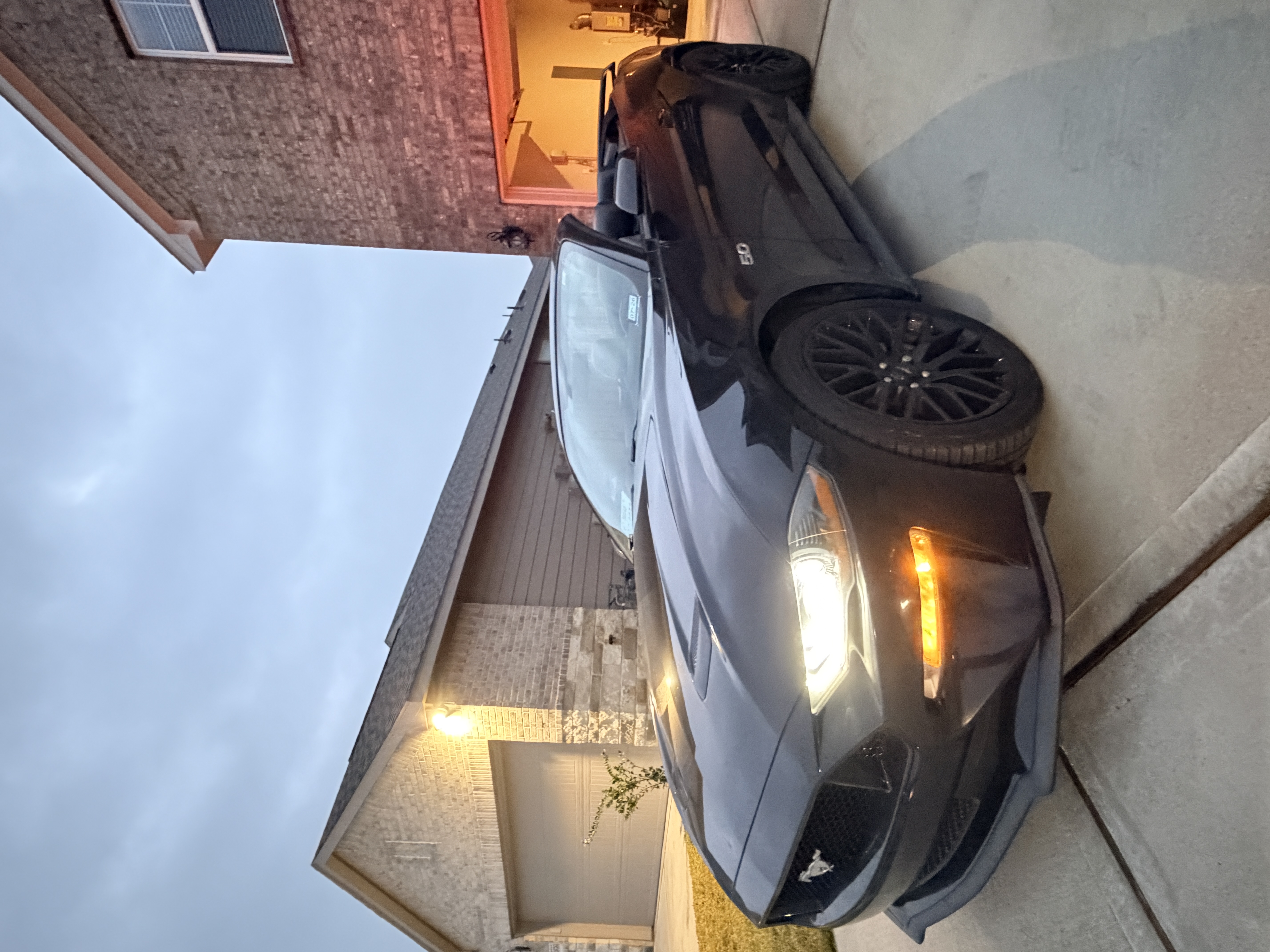 Used 2019 Ford Mustang GT Premium RWD image 4