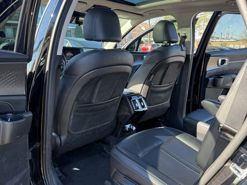 Used 2022 Kia Sorento SX image 28