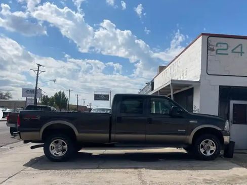 Used 2005 Ford F350 Lariat image 9