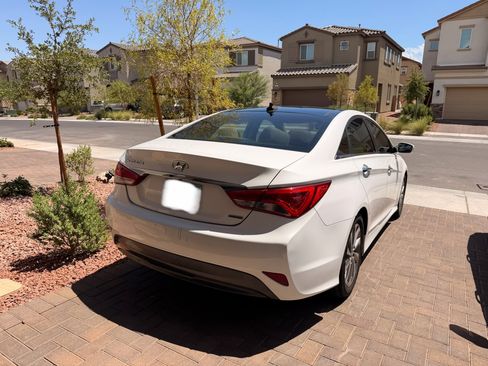 Used 2014 Hyundai Sonata Limited w/ Technology Package 05 FWD image 4