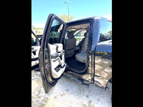 Used 2019 Ford F150 XLT w/ Equipment Group 301A Mid image 4