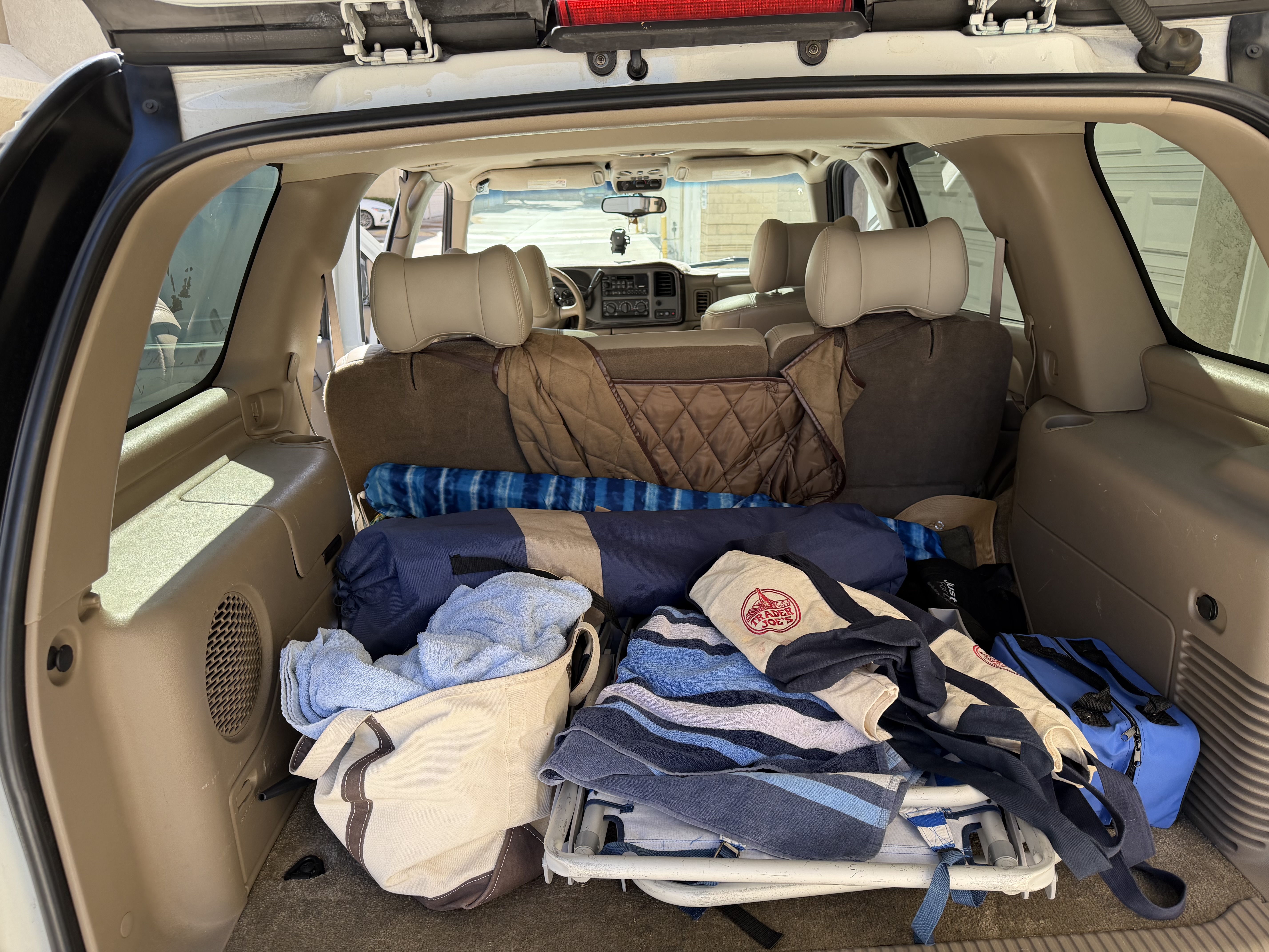 Used 2002 GMC Yukon Denali AWD/4WD image 2