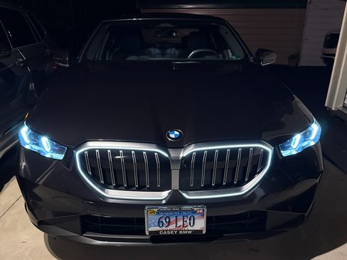 Used 2024 BMW 530i w/ Premium Package image 13