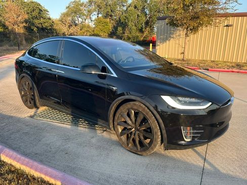 Used 2017 Tesla Model X 75D AWD/4WD image 7