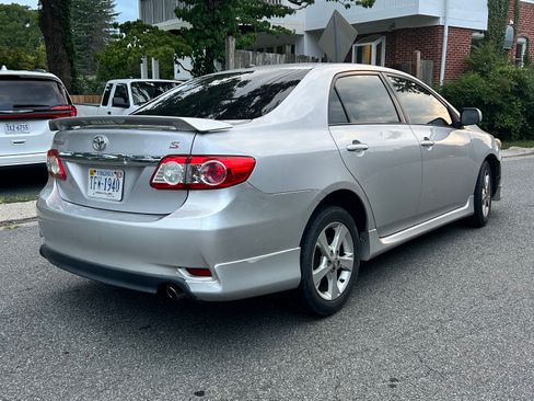 Used 2011 Toyota Corolla S FWD image 2