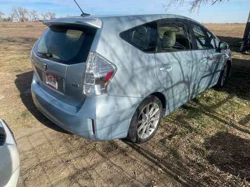 Used 2012 Toyota Prius V Five image 5