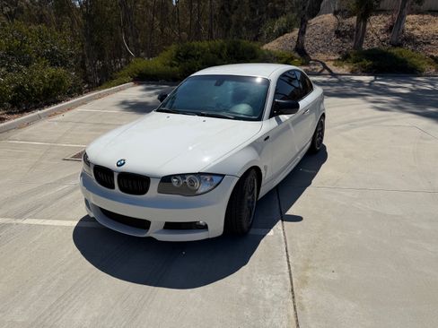 Used 2011 BMW 128i Coupe RWD image 9