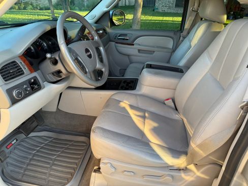 Used 2013 GMC Yukon XL SLT RWD image 8