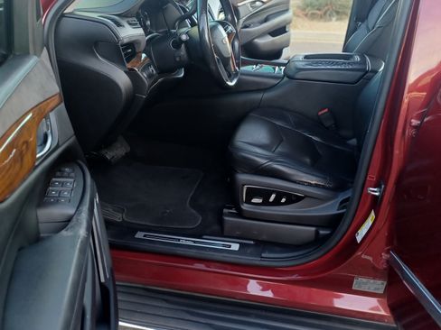 Used 2017 Cadillac Escalade ESV Luxury image 8