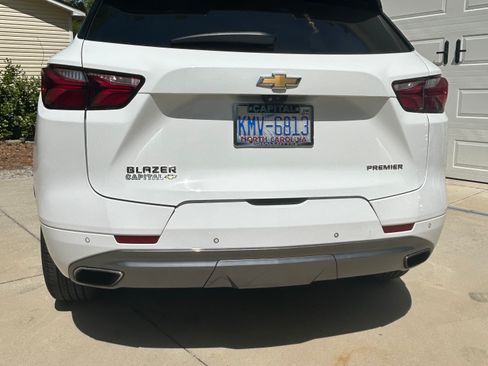 Used 2019 Chevrolet Blazer Premier w/ Sun and Wheels Package image 5