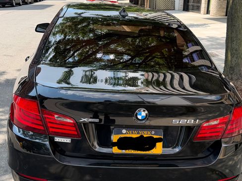 Used 2013 BMW 528i xDrive Sedan AWD/4WD image 17
