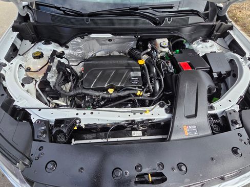 Used 2024 Chevrolet Trax LS w/ LS Convenience Package image 10