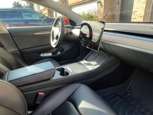Used 2023 Tesla Model 3 Standard Range image 13