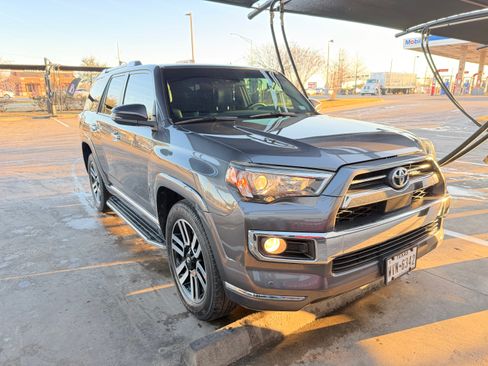 Used 2020 Toyota 4Runner Limited image 1