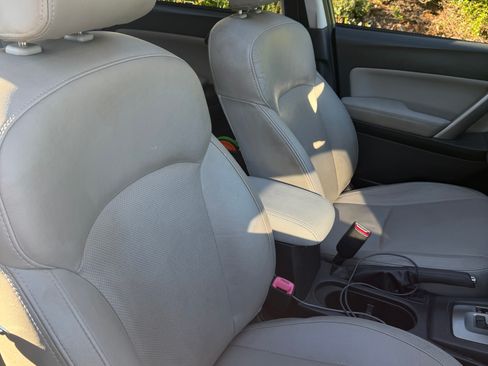 Used 2017 Subaru Forester 2.5i Limited w/ Popular Package #2 image 17