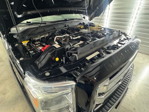 Used 2016 Ford F350 King Ranch w/ FX4 Off-Road Package AWD/4WD image 8